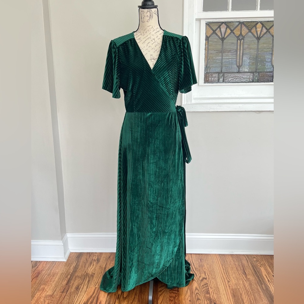 Baltic Born Green Velvet Short Sleeve Wrap Dress